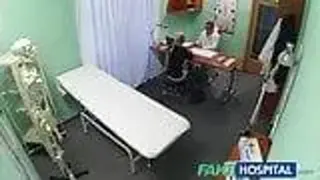 Fakehospital - blonde Patientin wird vom Arzt gefickt