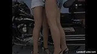 London keyes und Natalie norton ficken auf Motorrad
