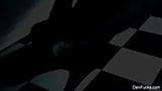 Schöne Brünette Dani Daniels masturbiert mit einem vibrator